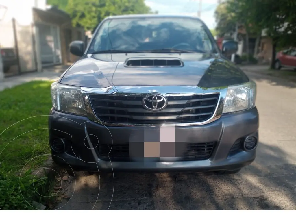 foto Toyota Hilux 2.5 4x2 DX TDi Pack DC usado (2013) color Gris precio $24.300.000