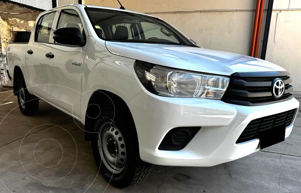 Toyota Hilux 4X4 Cabina Doble Dx 2.4 Tdi (2393 Cc) 2023 - foto 1