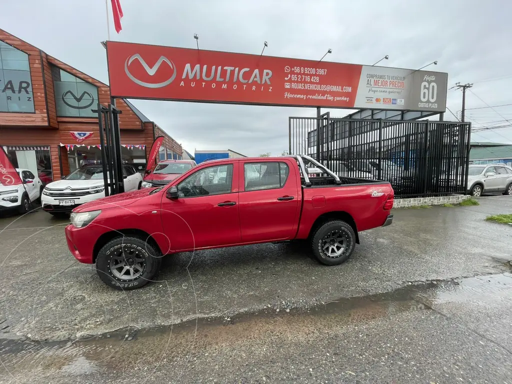 foto Toyota Hilux 2.4 4x4 DX Diésel usado (2017) color Rojo precio $15.800.000