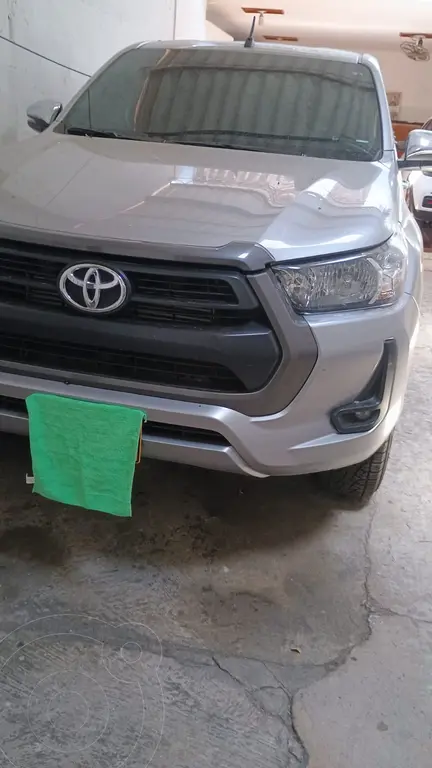 Toyota Hilux 2.4L Diésel 4x4 usado en La Dorada