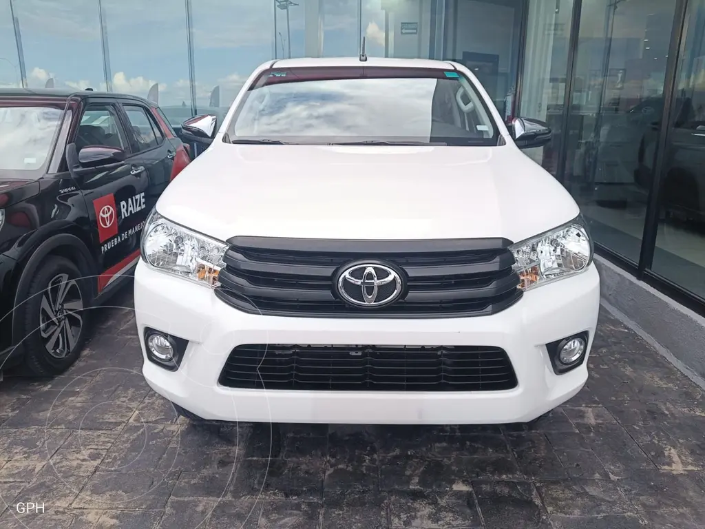 foto Toyota Hilux Cabina Doble Diésel usado (2024) color Blanco precio $618,000