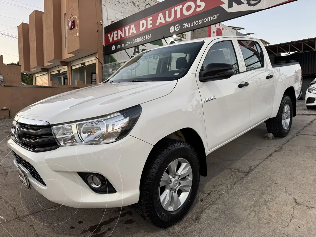 foto Toyota Hilux Cabina Doble SR usado (2020) color Blanco precio $419,999