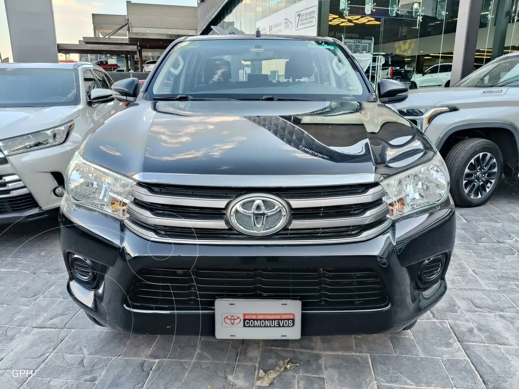 foto Toyota Hilux Cabina Doble SR usado (2018) color Negro precio $370,000