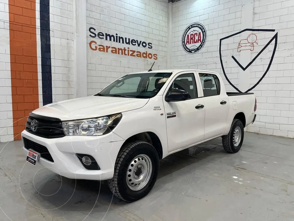 Toyota Hilux Cabina Doble SR usado (2022) color Blanco precio $391,000