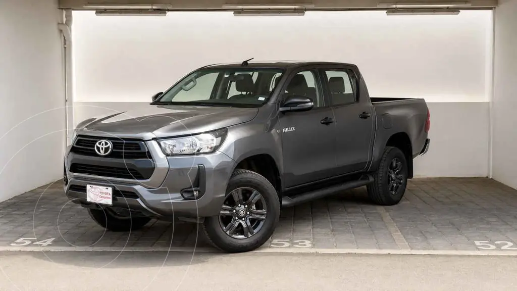 Toyota hilux cabina doble sr (2024)