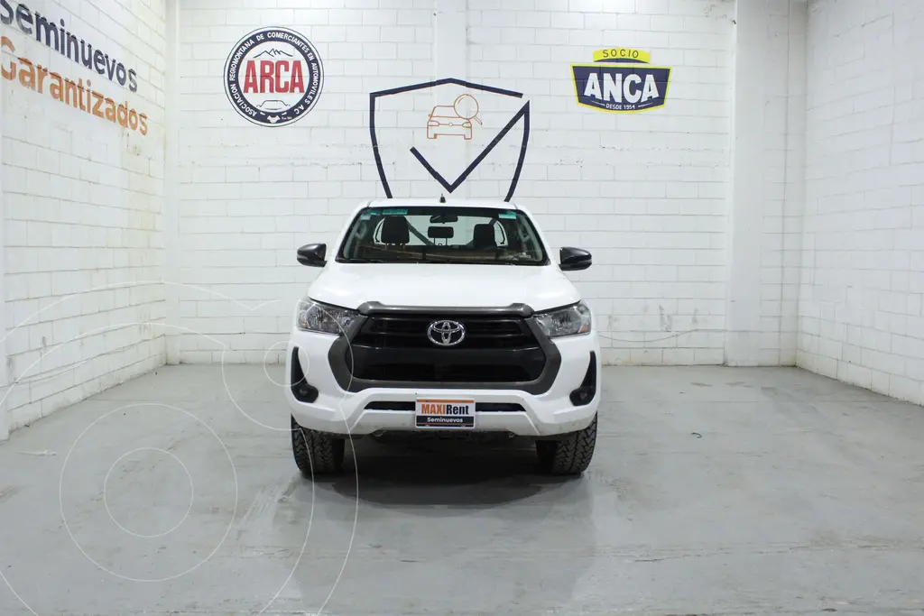 Toyota hilux cabina doble sr (2022)