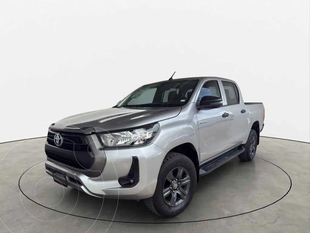 Toyota Hilux Cabina Doble SR 2022