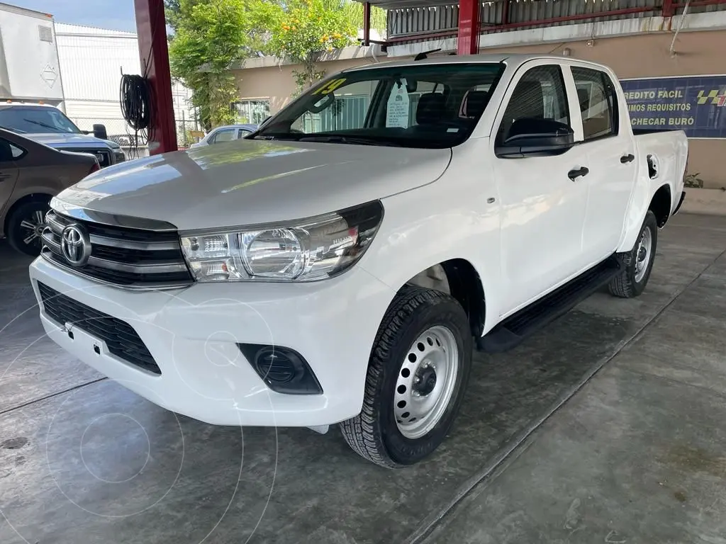 foto Toyota Hilux Cabina Doble Base usado (2019) color Blanco precio $335,000