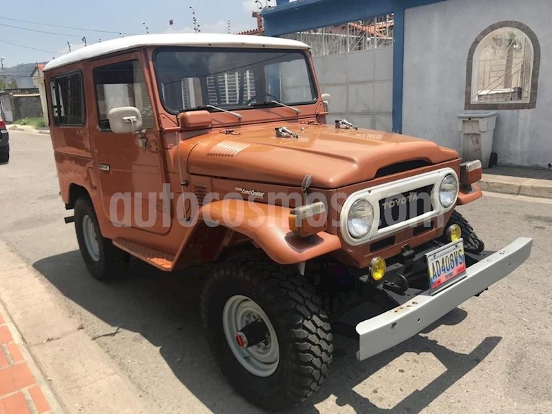 foto Toyota Land Cruiser 4x4 usado