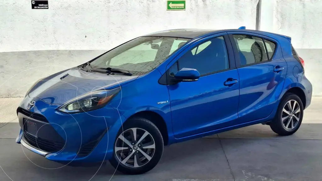 foto Toyota Prius C 1.5L usado (2021) color Azul precio $309,000