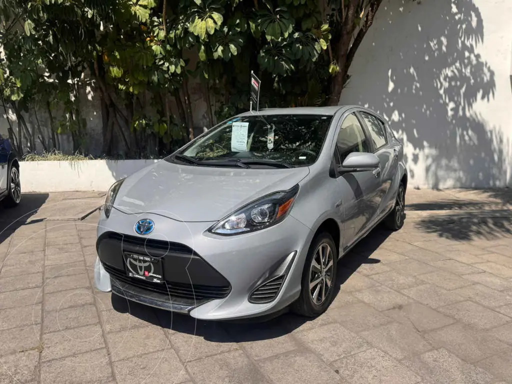 foto Toyota Prius C 1.5L usado (2021) color Gris precio $315,000