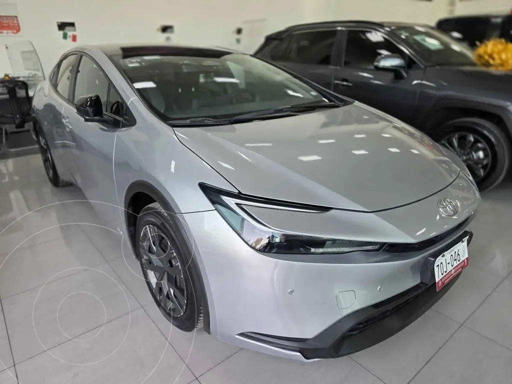 Toyota prius premium (2024)