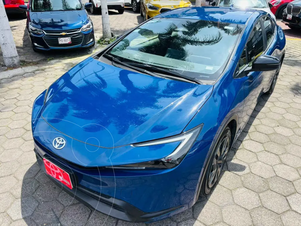 Toyota prius base (2023)