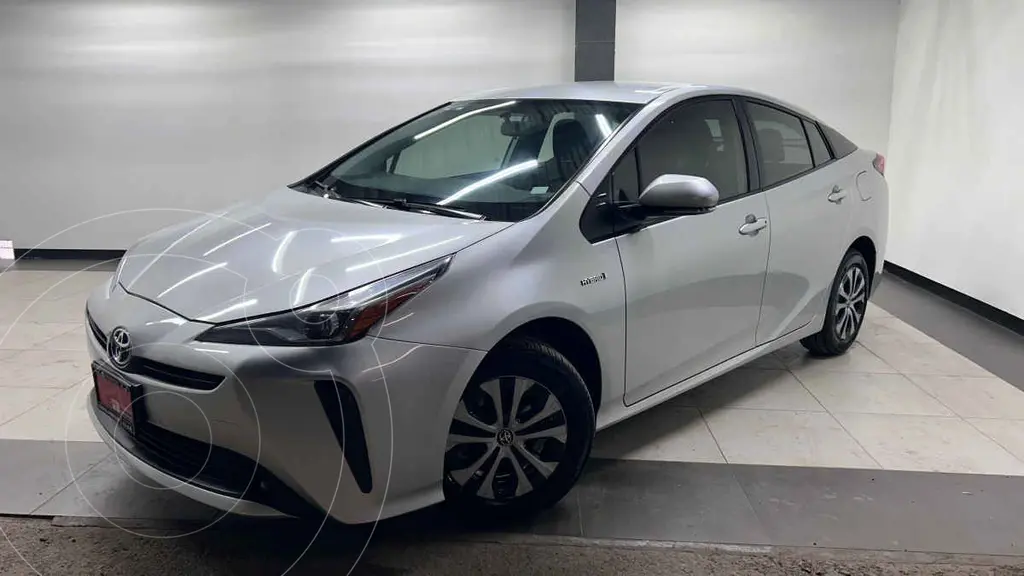 foto Toyota Prius Base usado (2022) color Plata precio $340,000