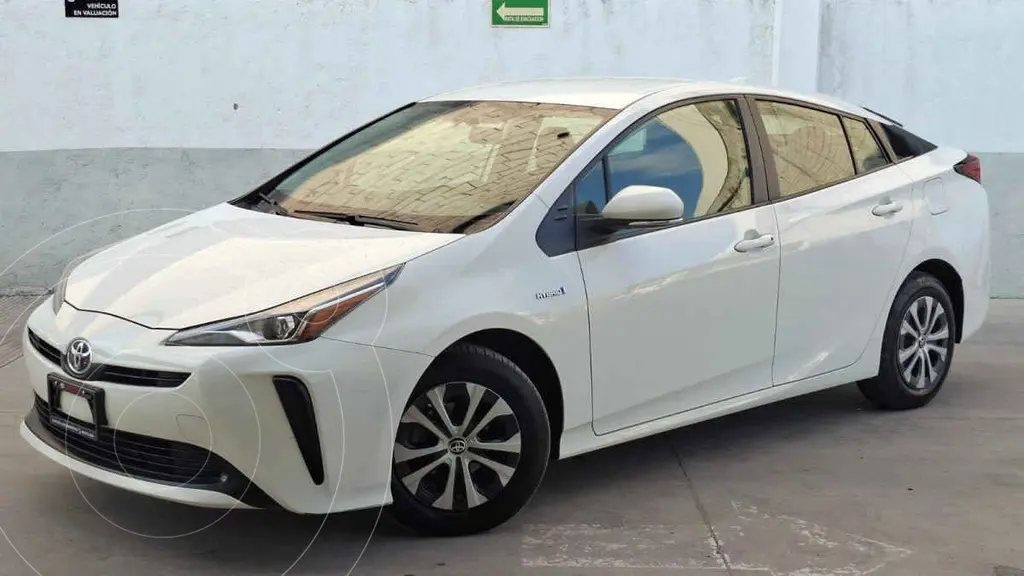 foto Toyota Prius Base usado (2020) color Blanco precio $349,000