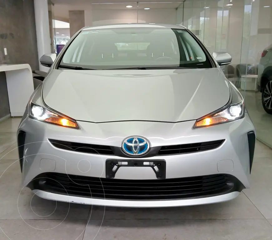 foto Toyota Prius Base usado (2021) color Plata Metálico precio $317,000