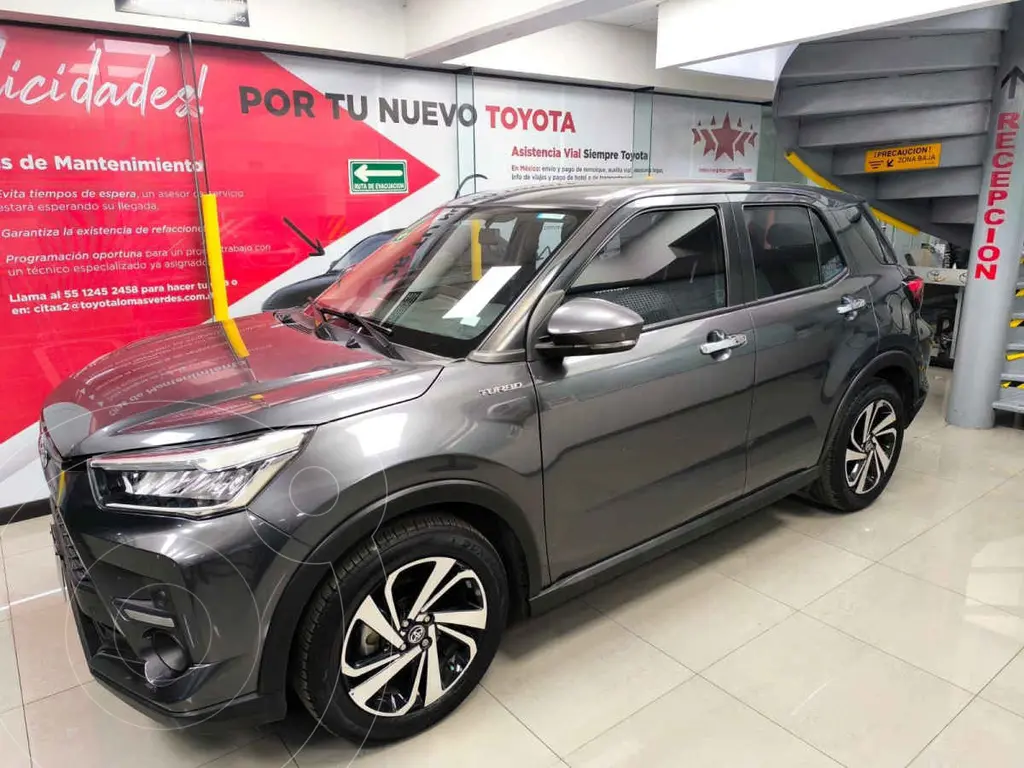 foto Toyota Raize XLE Aut usado (2022) color Gris precio $315,100