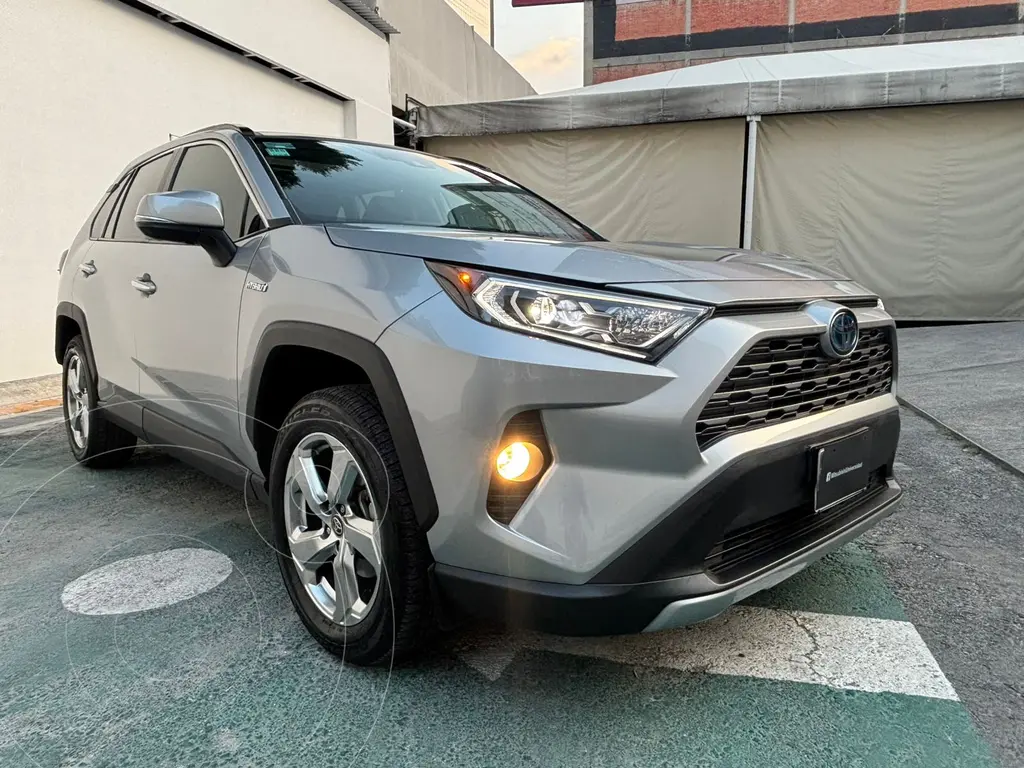 foto Toyota RAV4 HEV Limited usado (2021) color Gris precio $525,000