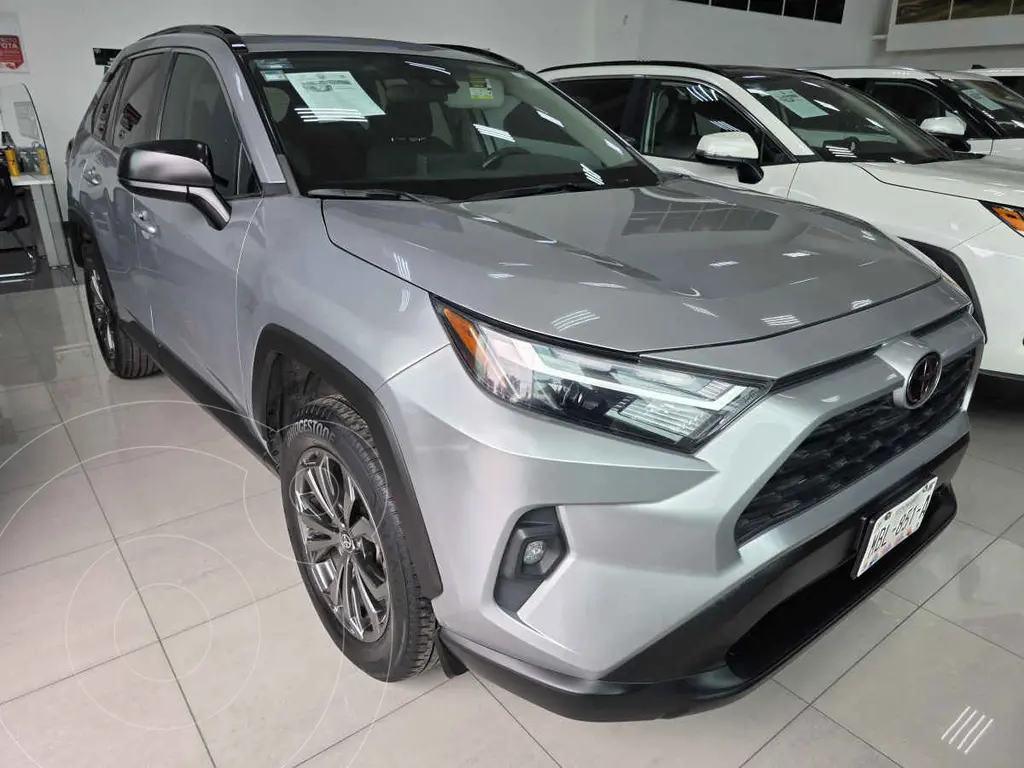Toyota rav4 xle (2023)