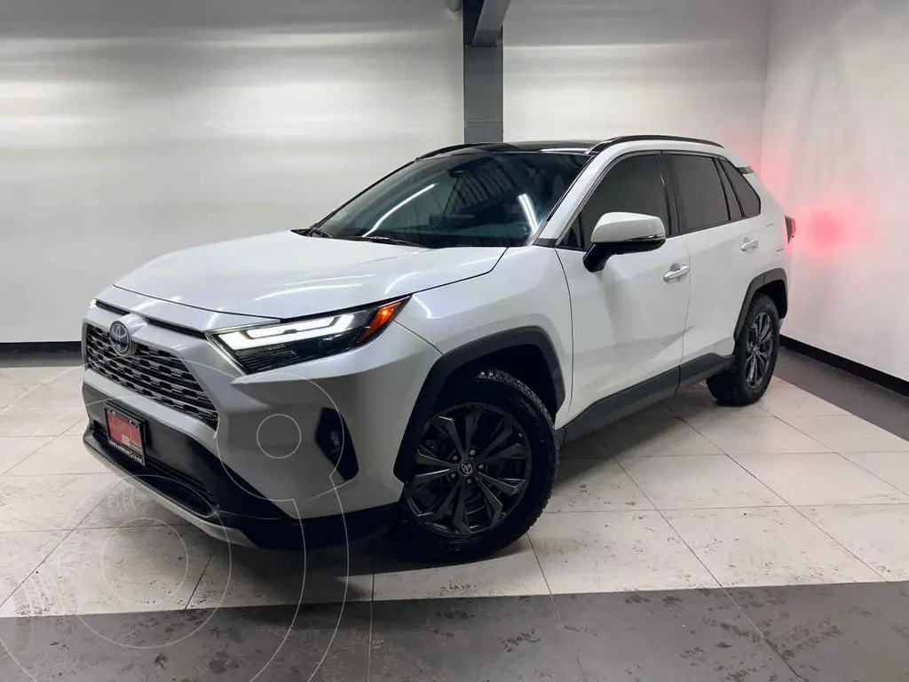 foto Toyota RAV4 Limited financiado en mensualidades enganche $146,300 mensualidades desde $14,432