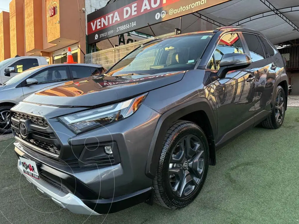 foto Toyota RAV4 Adventure usado (2022) color Gris precio $559,999