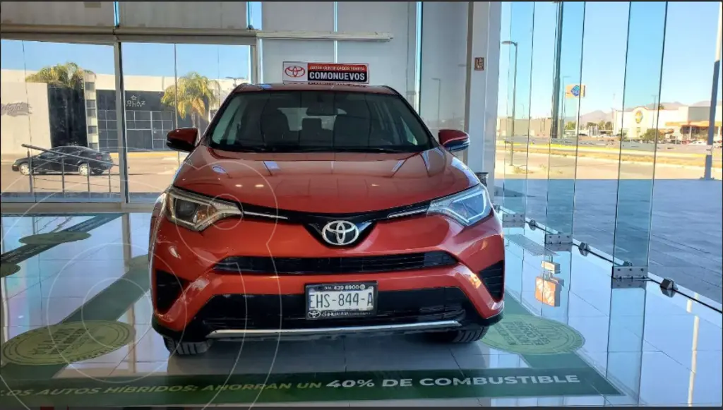 foto Toyota RAV4 XLE Plus 4WD usado (2016) color Rojo precio $330,000