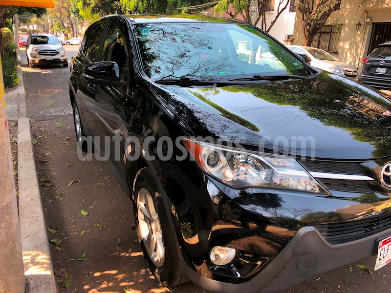 foto Toyota RAV4 XLE usado