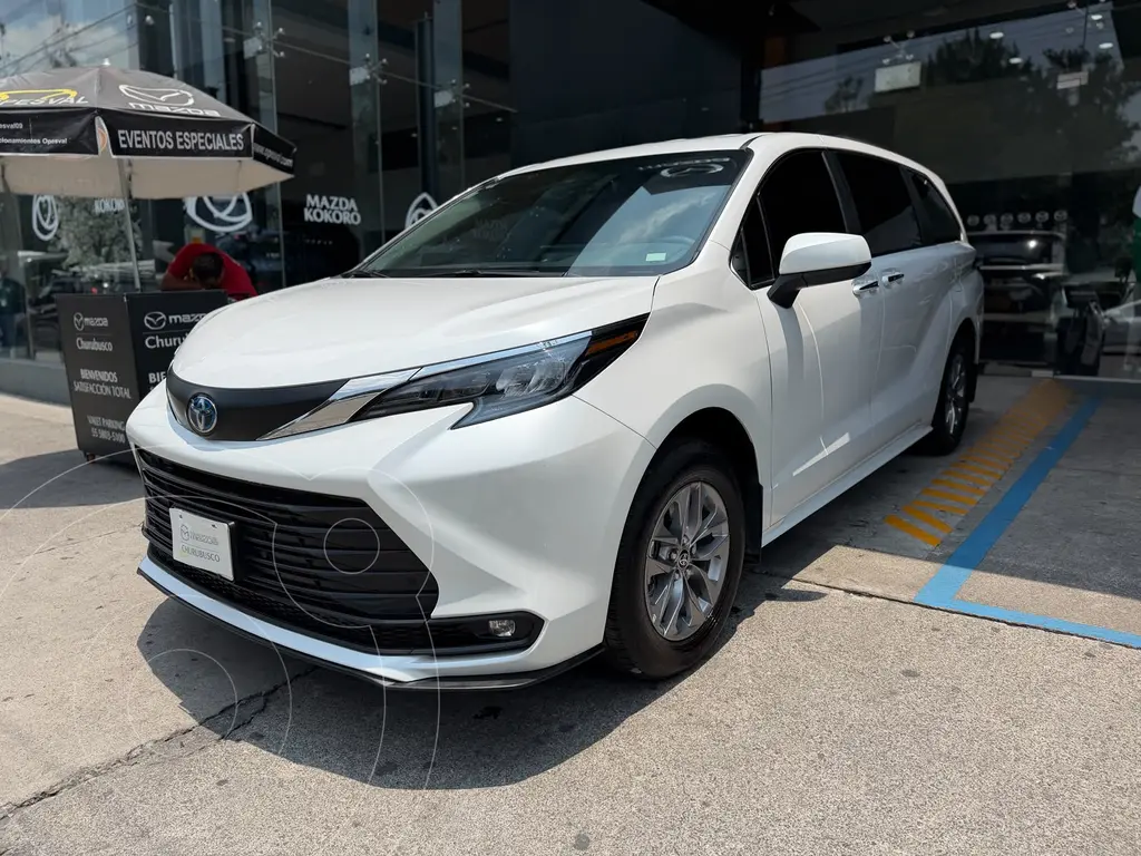 Toyota Sienna HEV XLE 2025