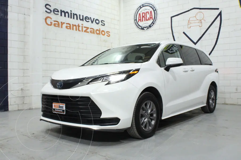 Toyota sienna-hev le (2022)