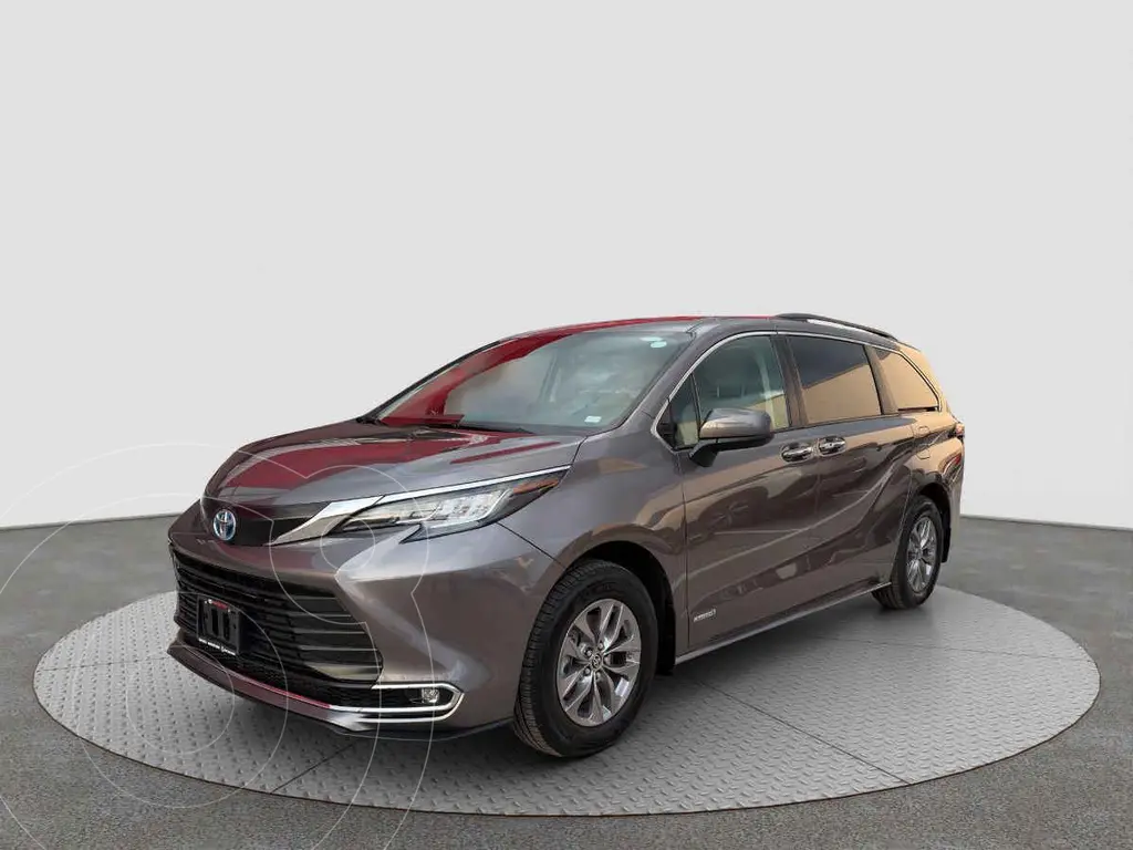 Toyota Sienna HEV XLE 2021