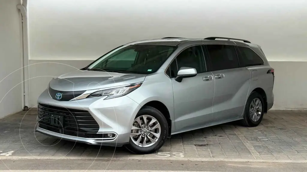 Toyota Sienna HEV XLE 2022