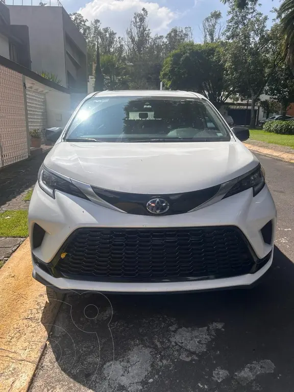 Toyota sienna-hev xse (2024)