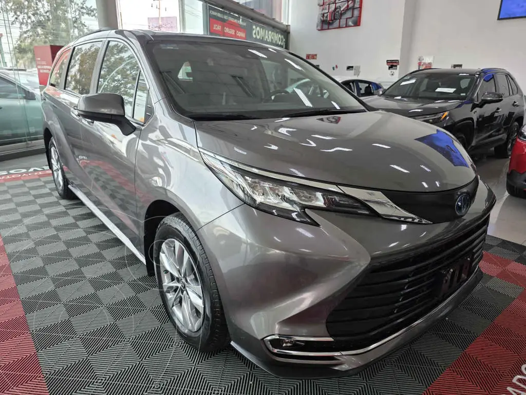 Toyota sienna-hev xle piel (2022)