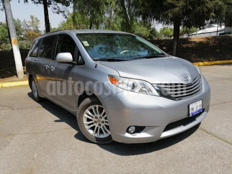 foto Toyota Sienna 5p XLE V6/3.5 Aut usado