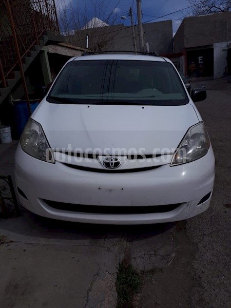 foto Toyota Sienna LE 3.3L usado