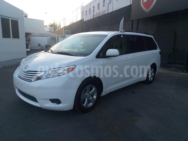 foto Toyota Sienna LE 3.5L usado