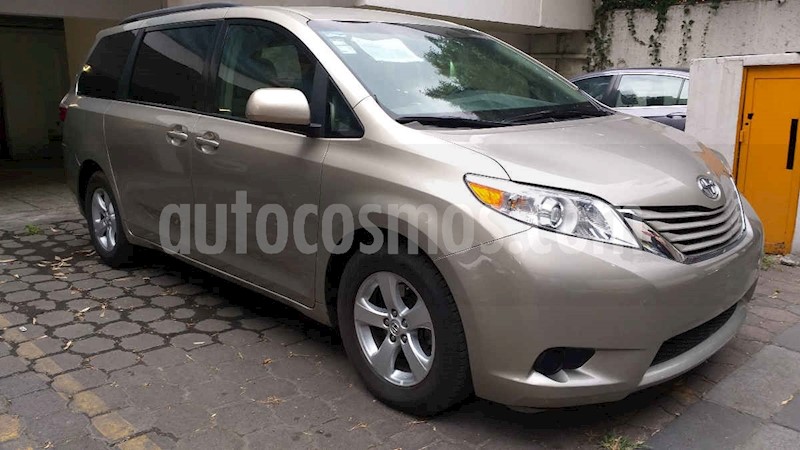 foto Toyota Sienna LE 3.5L usado