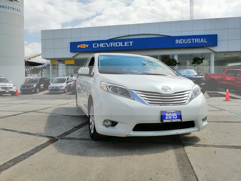 foto Toyota Sienna Limited 3.5L usado
