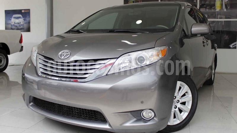 foto Toyota Sienna Limited 3.5L usado