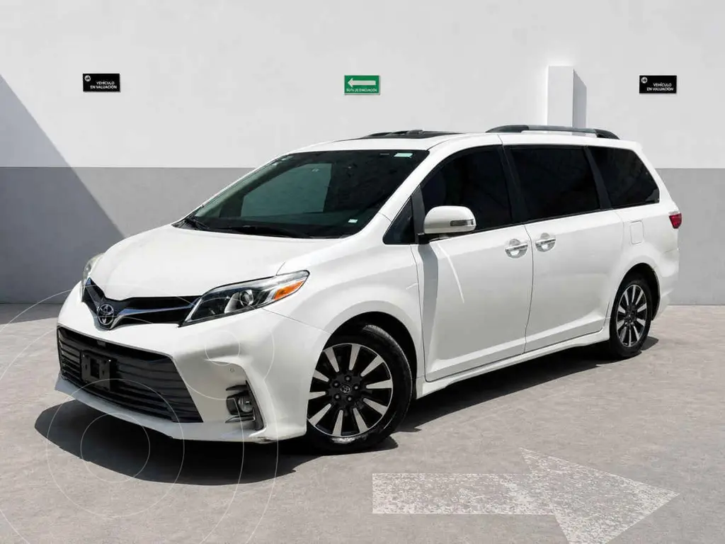 foto Toyota Sienna Limited 3.5L usado (2018) color Blanco precio $469,000
