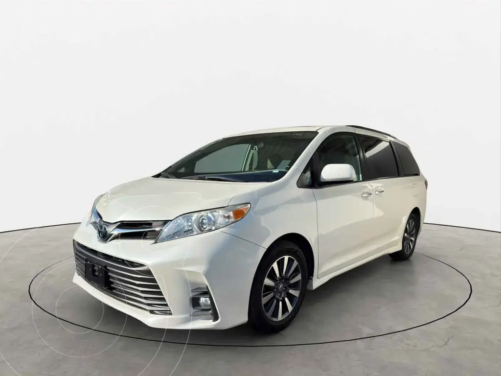 Toyota Sienna XLE Piel 2020