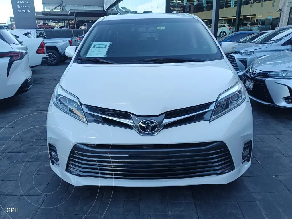 foto Toyota Sienna Limited 3.5L usado (2018) color Blanco precio $495,000