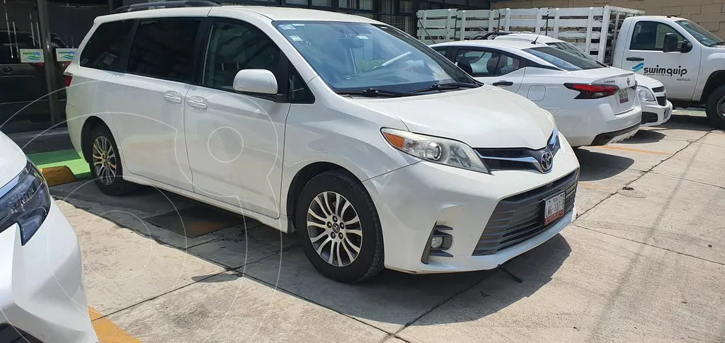 Toyota Sienna XLE 2019