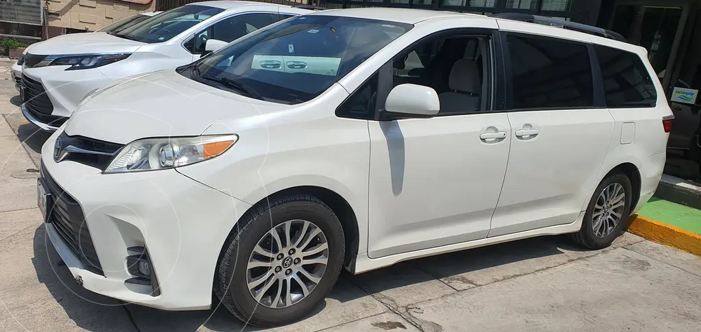 Toyota Sienna XLE 3.5L 2019