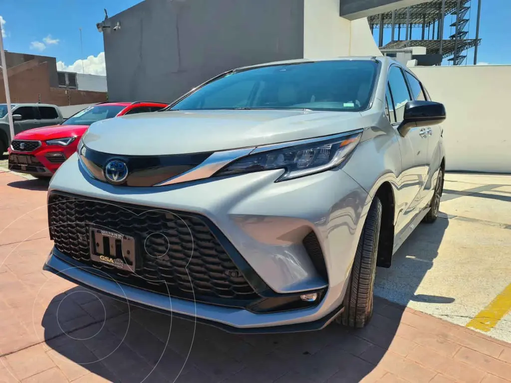 Toyota sienna xle piel (2024)