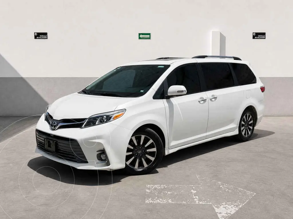 foto Toyota Sienna Limited 3.5L financiado en mensualidades enganche $103,180 mensualidades desde $10,179