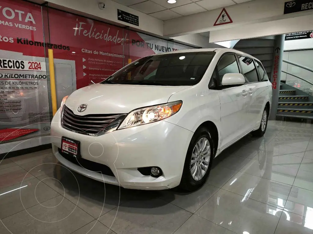 foto Toyota Sienna XLE 3.5L financiado en mensualidades enganche $95,722 mensualidades desde $9,443