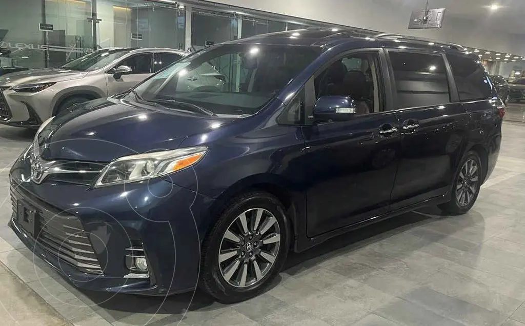 foto Toyota Sienna Limited 3.5L usado (2019) color Azul precio $539,900