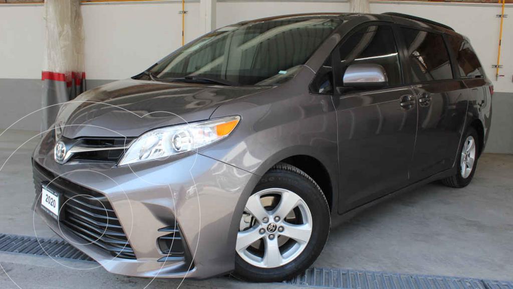 foto Toyota Sienna LE 3.5L usado (2020) color Gris precio $599,000