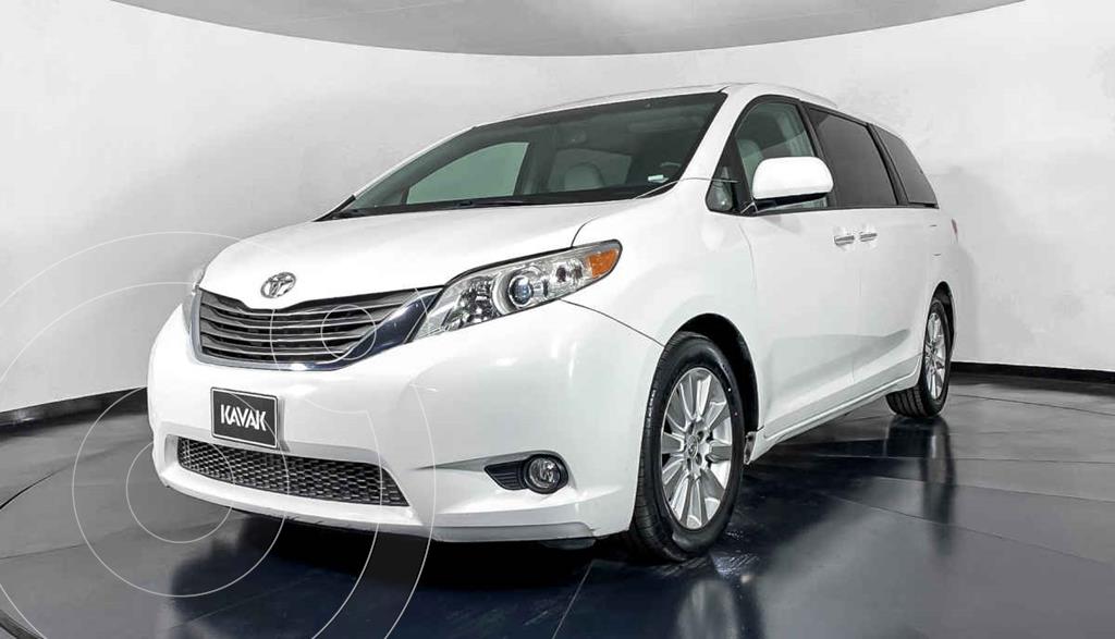 foto Toyota Sienna Limited 3.5L usado (2014) color Beige precio $351,999